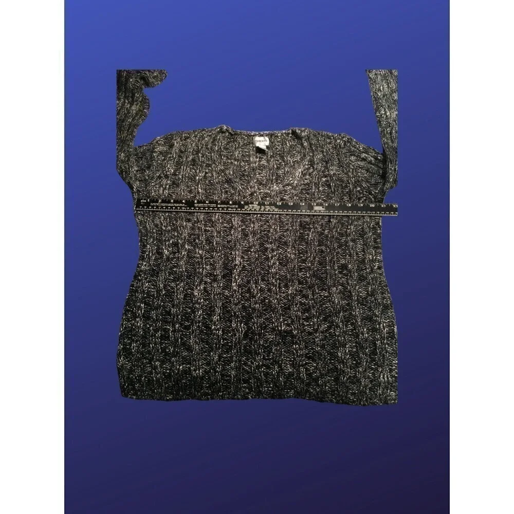 CHICO’S Pullover Knit “Fuzzy” V-Neck Sweater, BLACK/WHITE, Chico’s Size 2, EUC